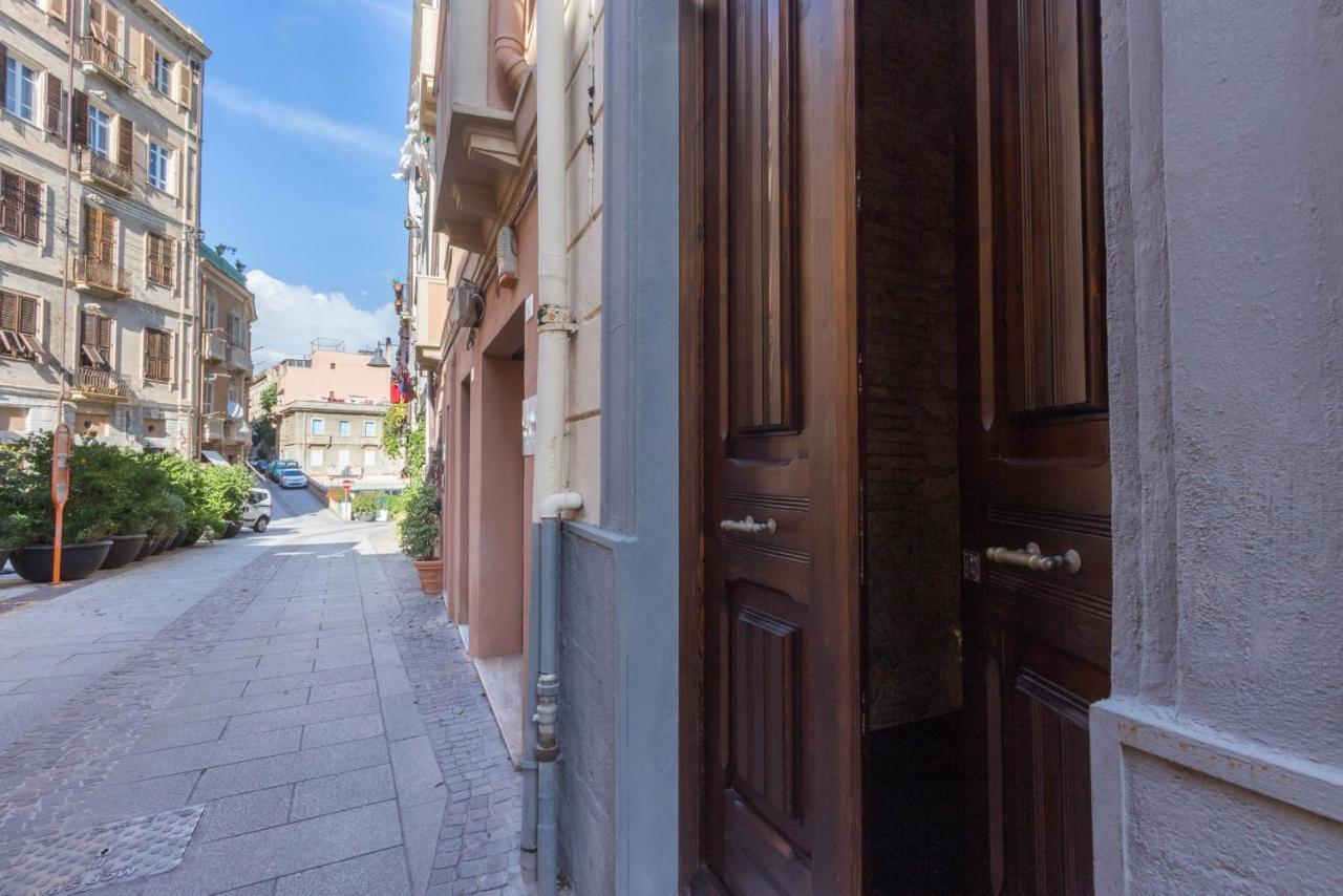 Suite Via Sulis 61 Cagliari Zewnętrze zdjęcie